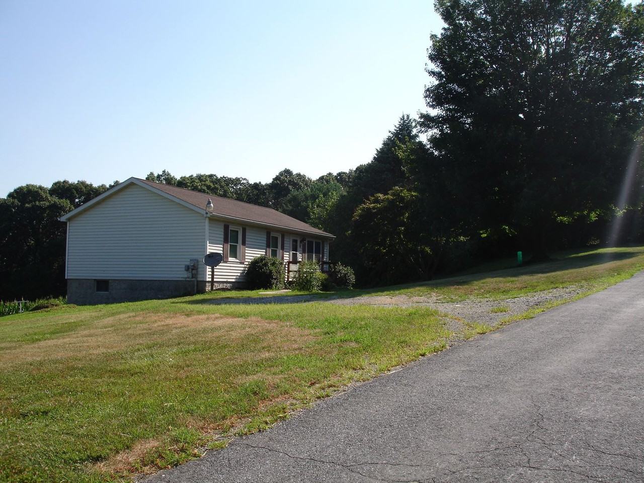 34 Roberts Rd - Photo 2 of 15