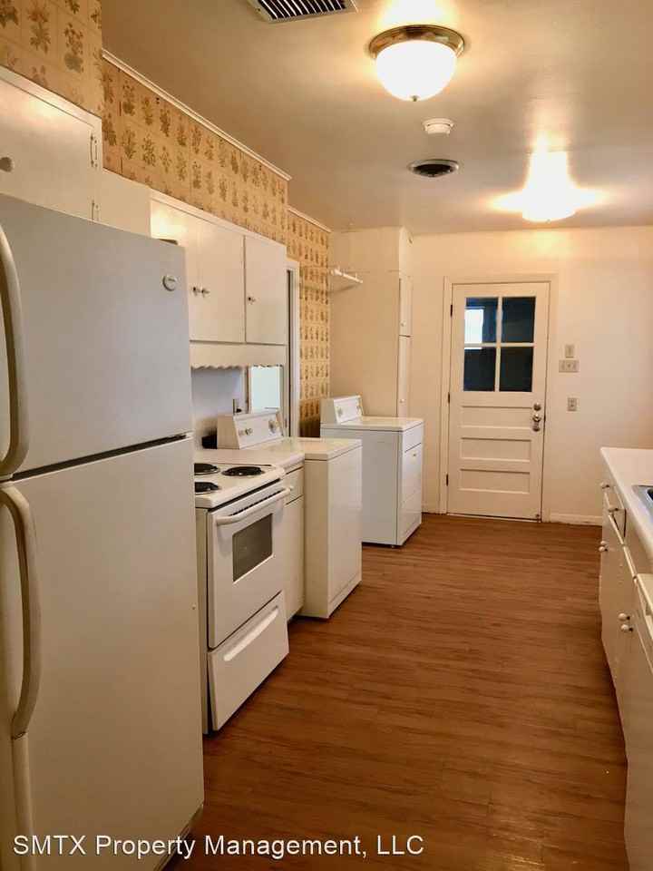 1437 Highland Dr - Photo 2 of 10