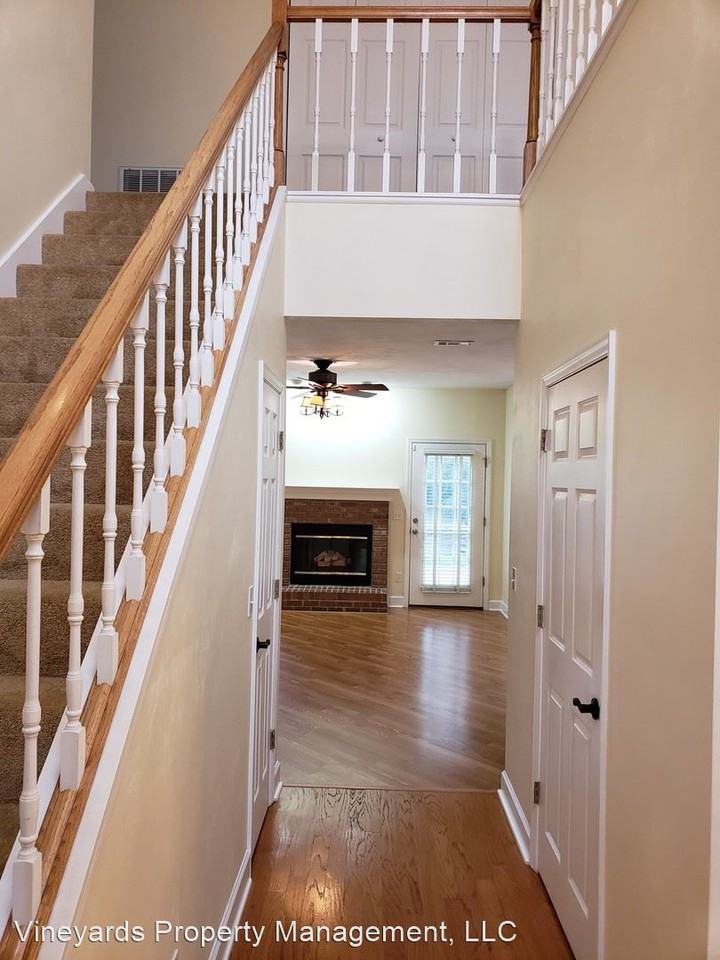 2934 Tewkesbury Trce - Photo 3 of 35