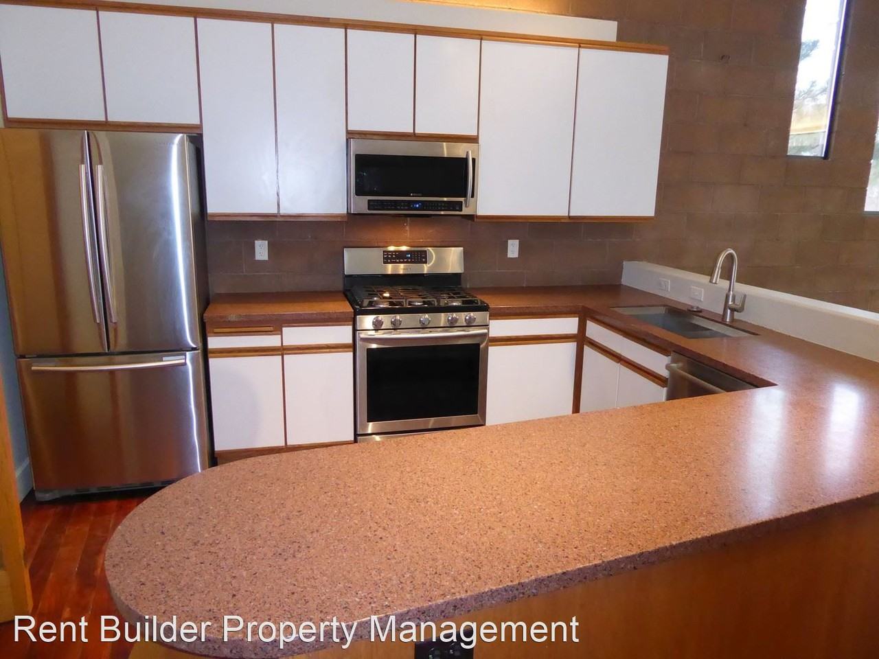 4216 Bay Ct Ne - Photo 2 of 33