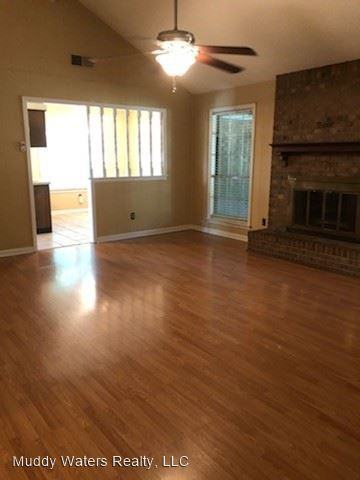 760 Hackberry Dr - Photo 2 of 10