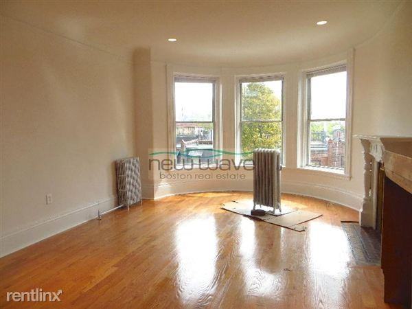 St Botolph and Blackwood St Apartments in Back Bay, Boston, MA 02115