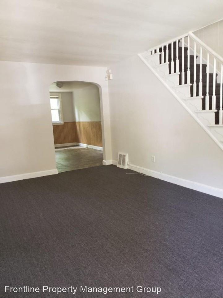 328 W 21st St - Photo 2 of 17