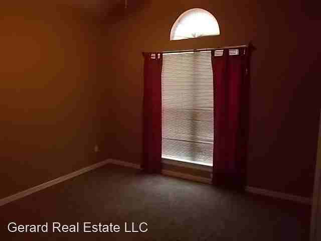 4533 Ridgway Rd - Photo 2 of 16