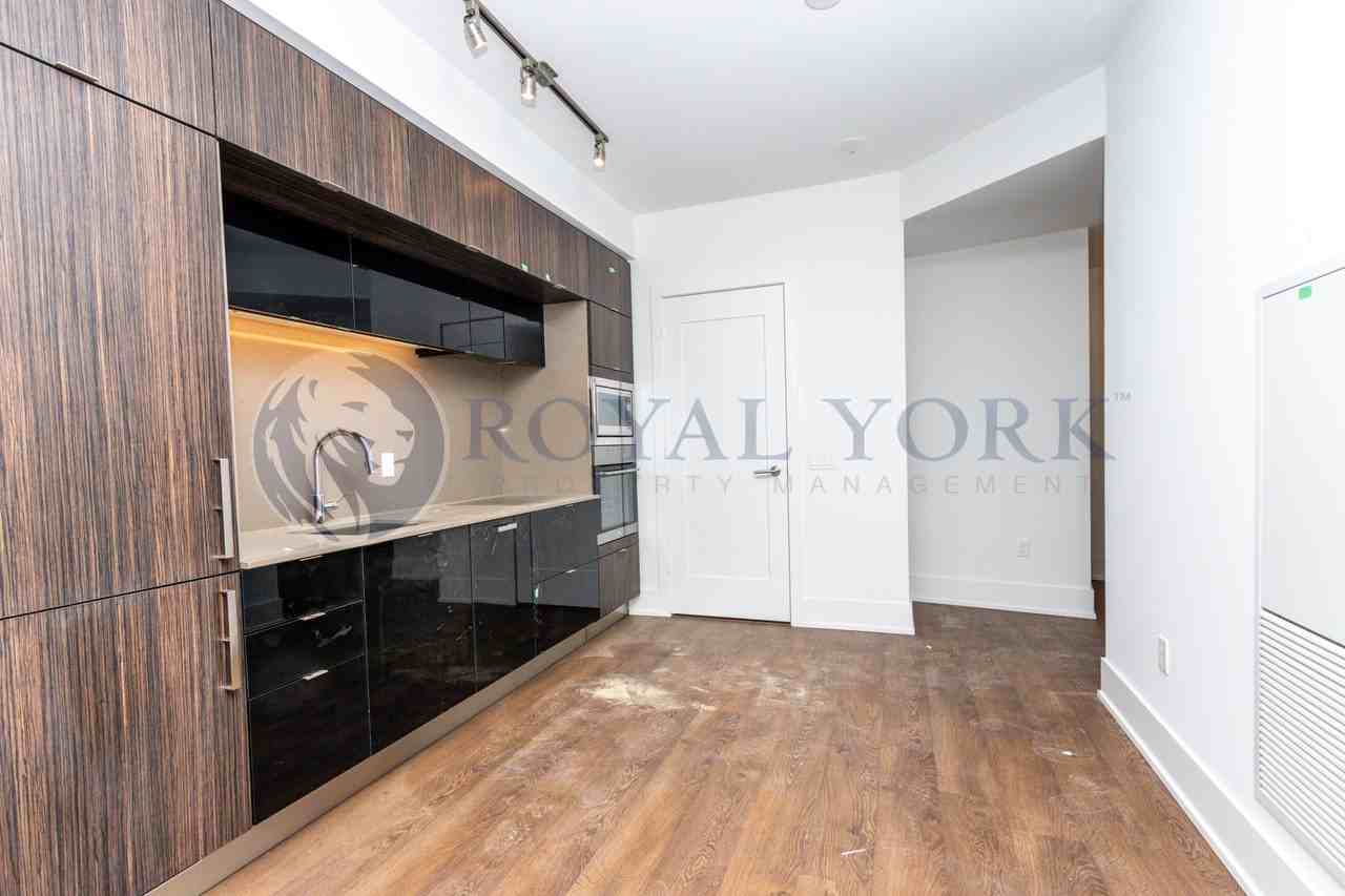 10 Ten York - Photo 2 of 29