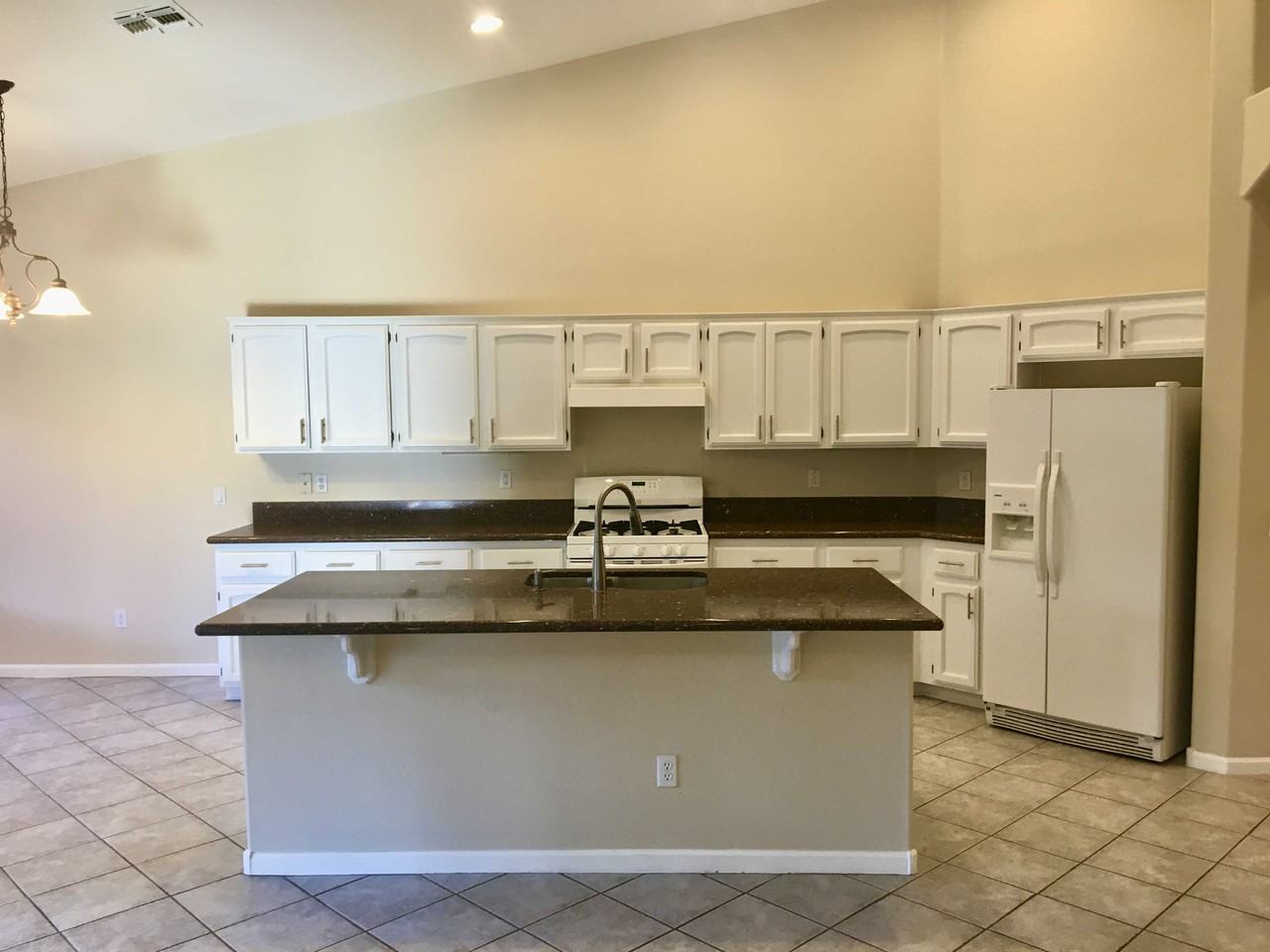 5112 E Villa Rita Dr - Photo 2 of 8