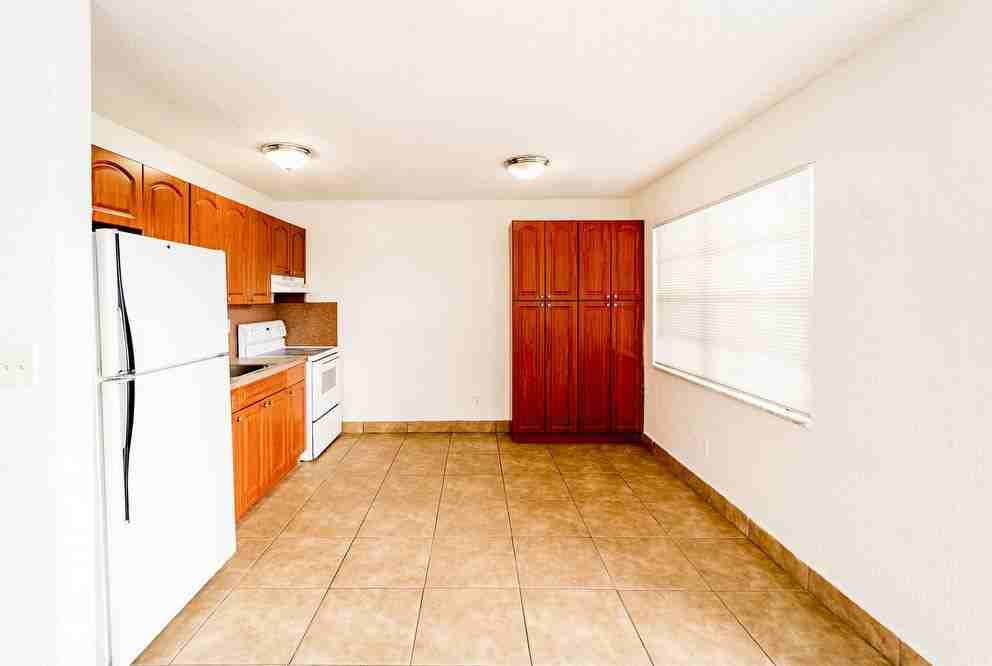 3741 Sw 60th Ter ##2-6 - Photo 3 of 11