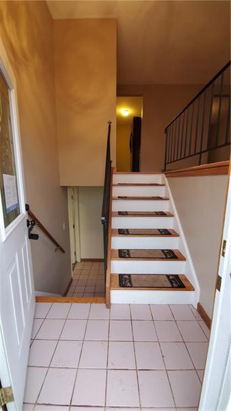 973 Glenhayes Dr - Photo 2 of 26