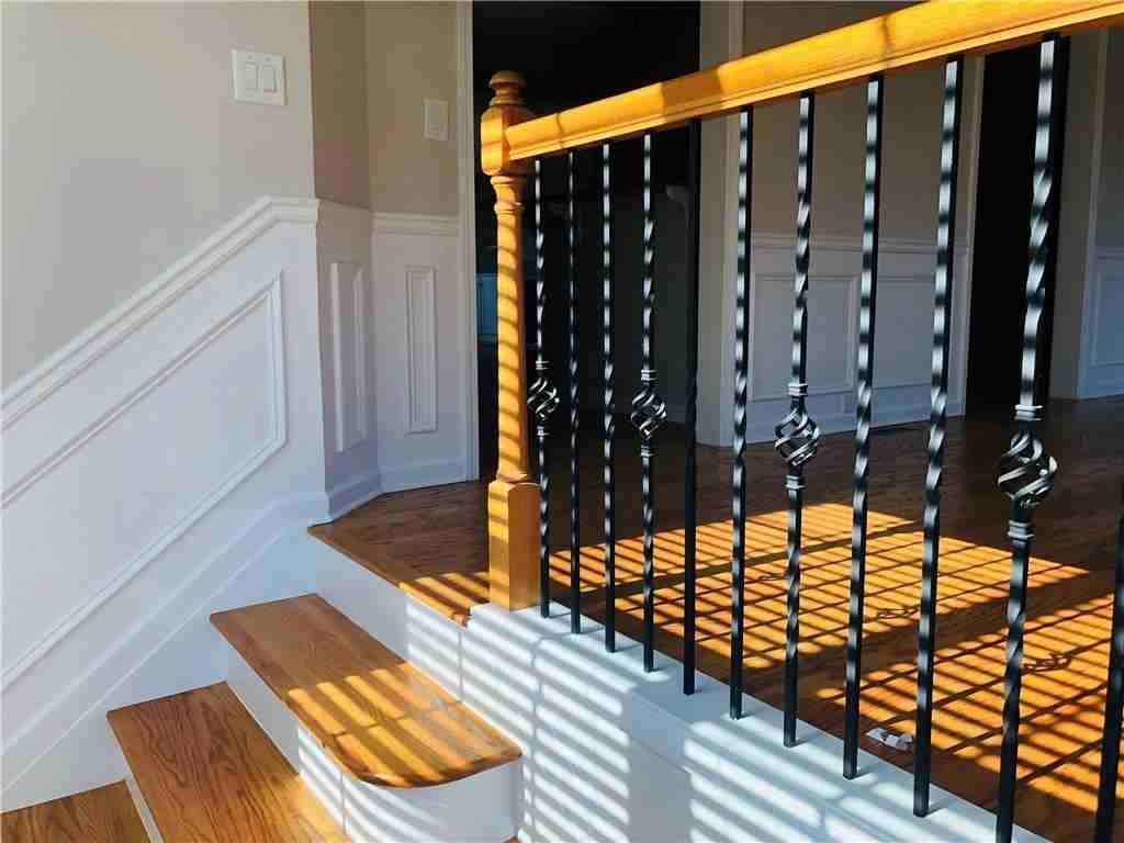 6053 Galewind Ct - Photo 2 of 18