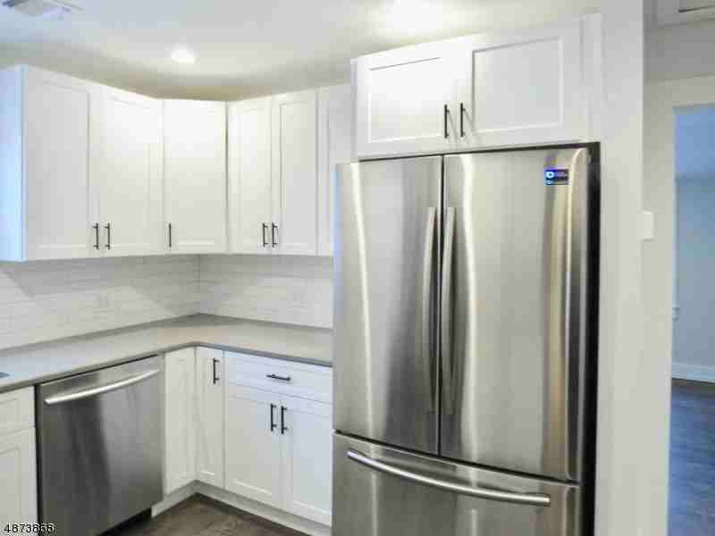 266-268 Elmwood Ave Unit 2 - Photo 3 of 13