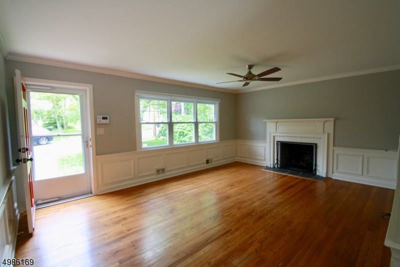 25 Pihlman Pl - Photo 2 of 21