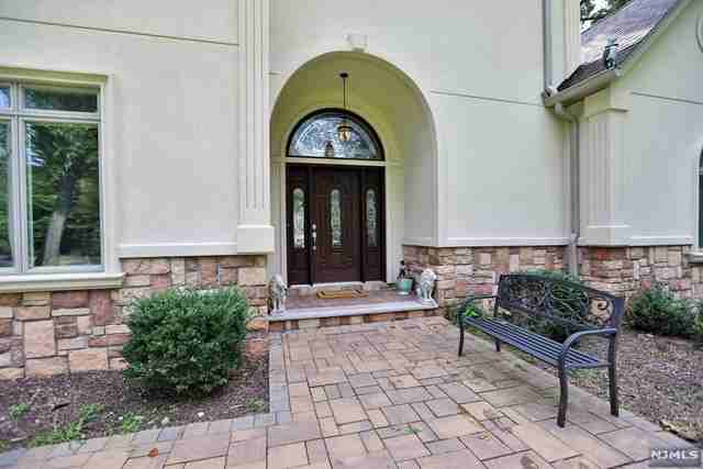 40 Brookside Dr - Photo 2 of 21