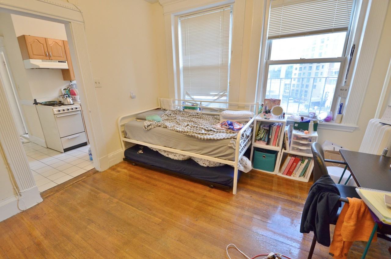 133 Peterborough Street #11a