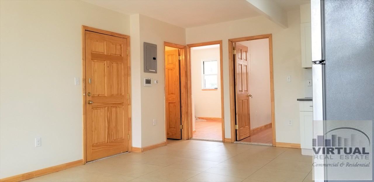 432 39th Street #2 - Photo 3 of 11