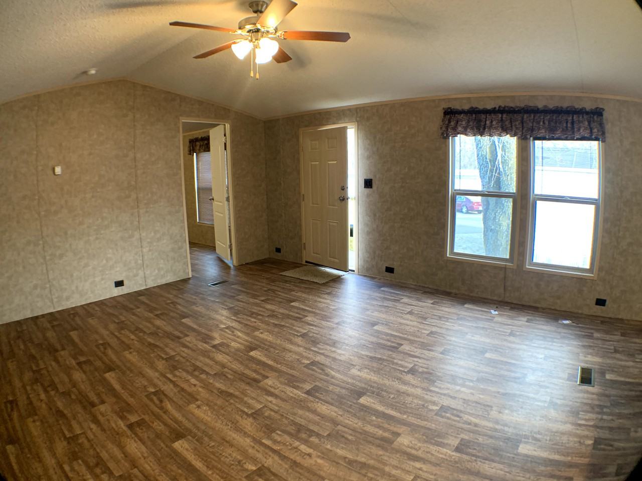 Coachlight East - Photo 4 of 16