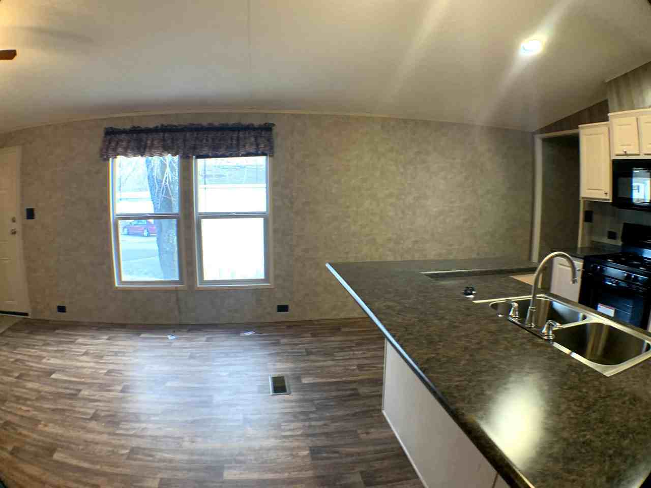 Coachlight East - Photo 7 of 16