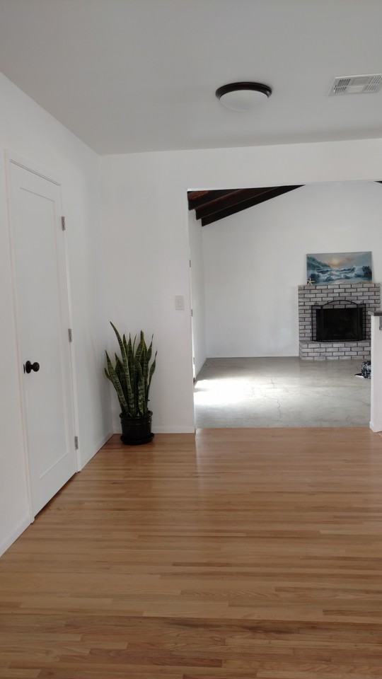 15041 Drake Ln - Photo 3 of 13