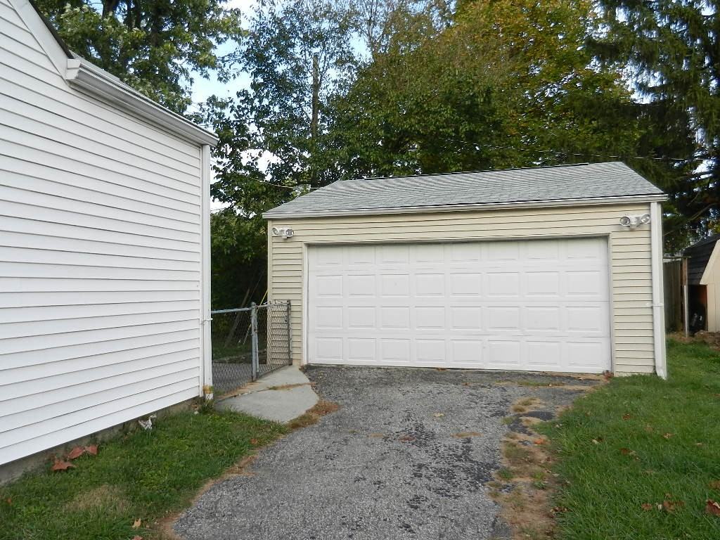 5290 Crawford Dr - Photo 2 of 16