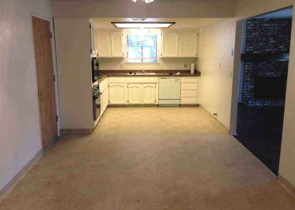 810 8th Ave Dr - Photo 2 of 8