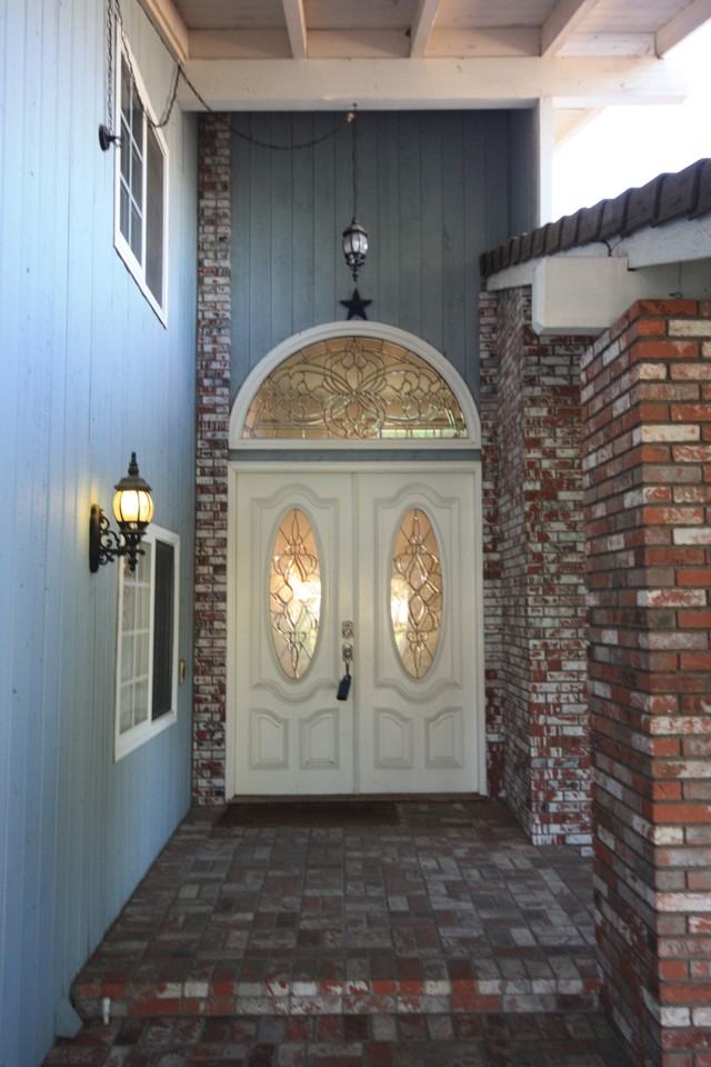 18562 Carmel Dr - Photo 3 of 15