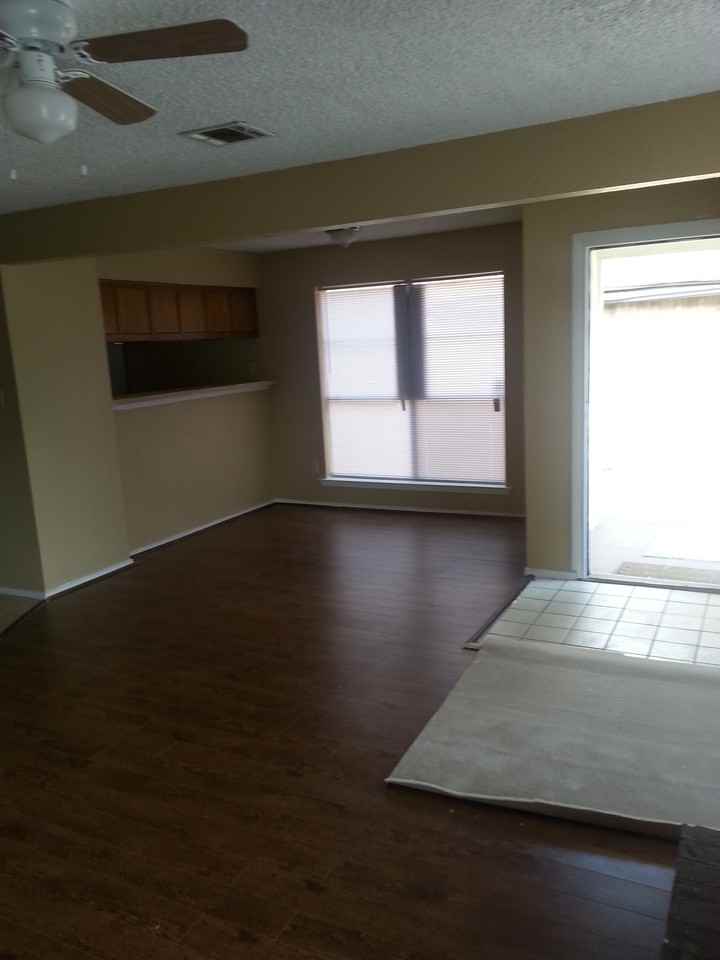 2408 Summer Pl Dr - Photo 3 of 10