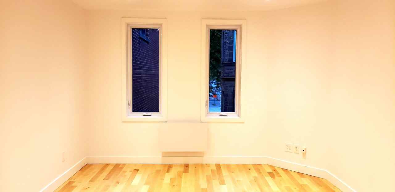 3502 Avenue Laval - Photo 2 of 12