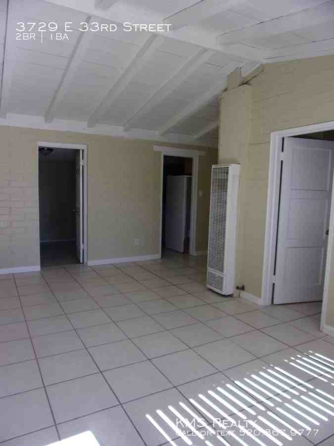 3729 E 33rd St - Photo 2 of 18