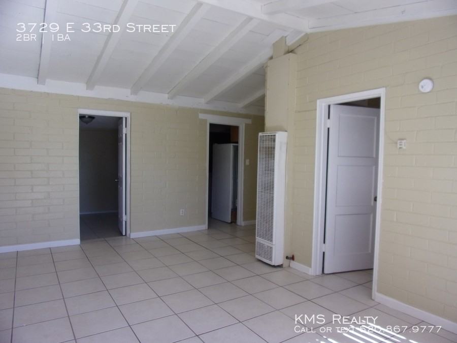 3729 E 33rd St - Photo 3 of 18