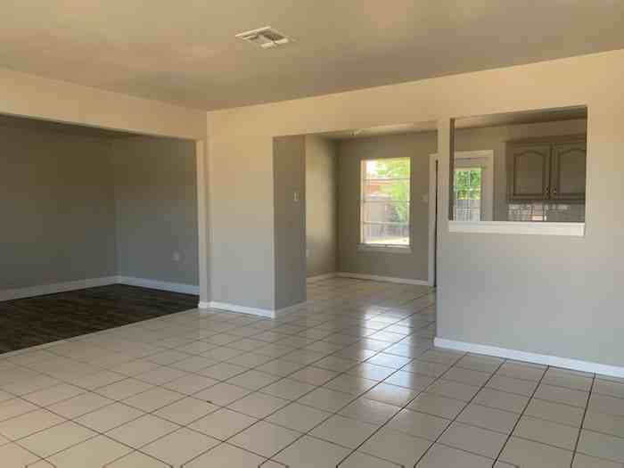 1603 E Oak Ave - Photo 2 of 23