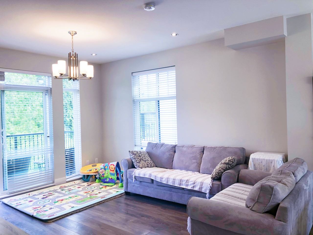 5038 Savile Row - Photo 2 of 8
