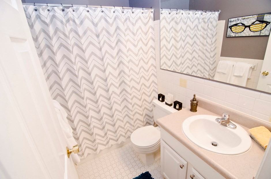 Abbott Pointe - Photo 5 of 17