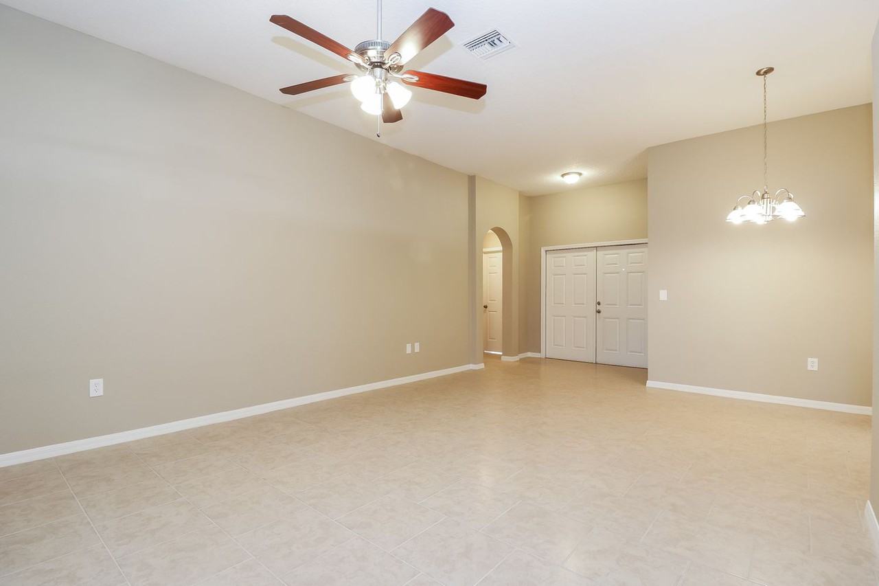 7935 Merchantville Cir - Photo 3 of 20