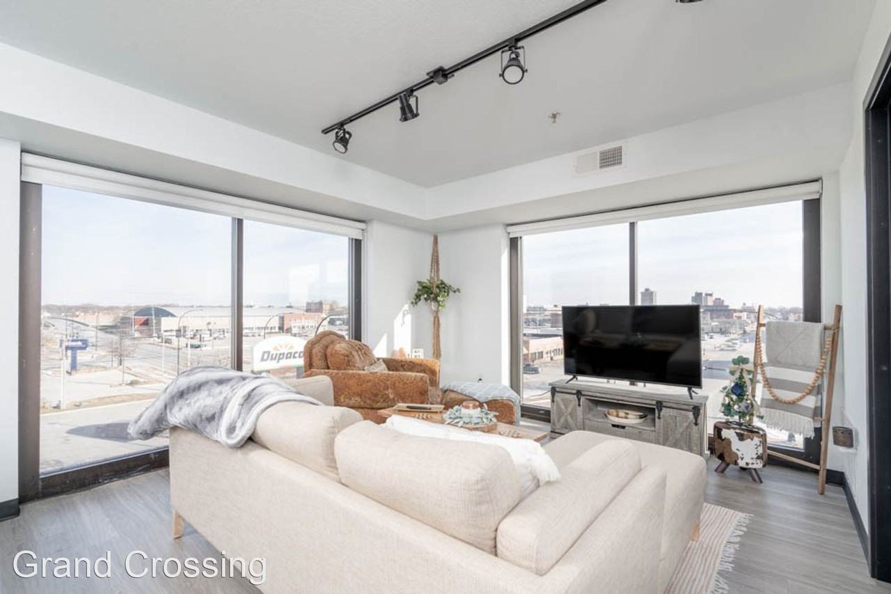 The Lofts at Grand Crossing - Photo 3 of 15