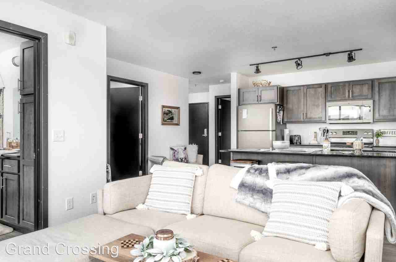 The Lofts at Grand Crossing - Photo 4 of 15