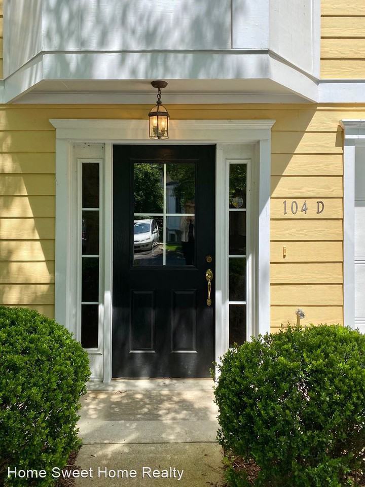 104-D Melbourne Park - Photo 3 of 28