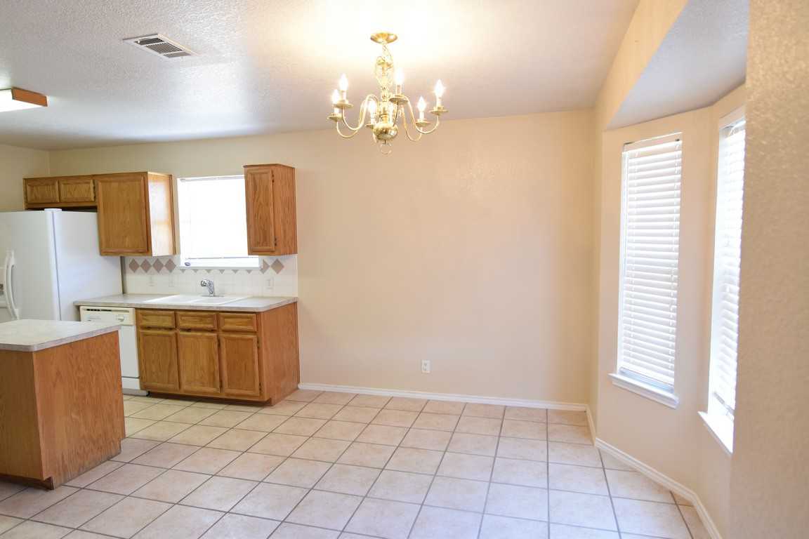 4303 Captain Dr - Photo 7 of 18