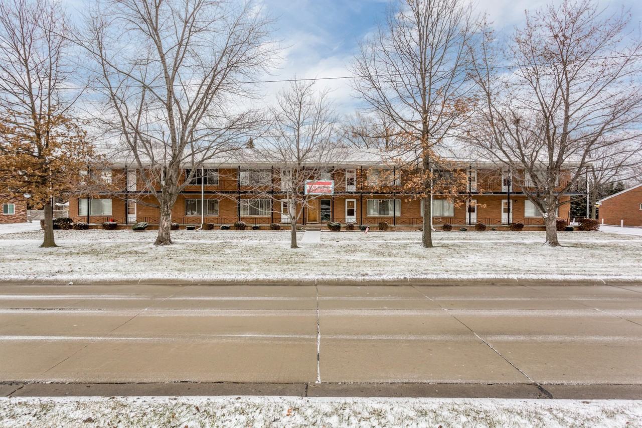 23500 Kelly Rd - Photo 2 of 15