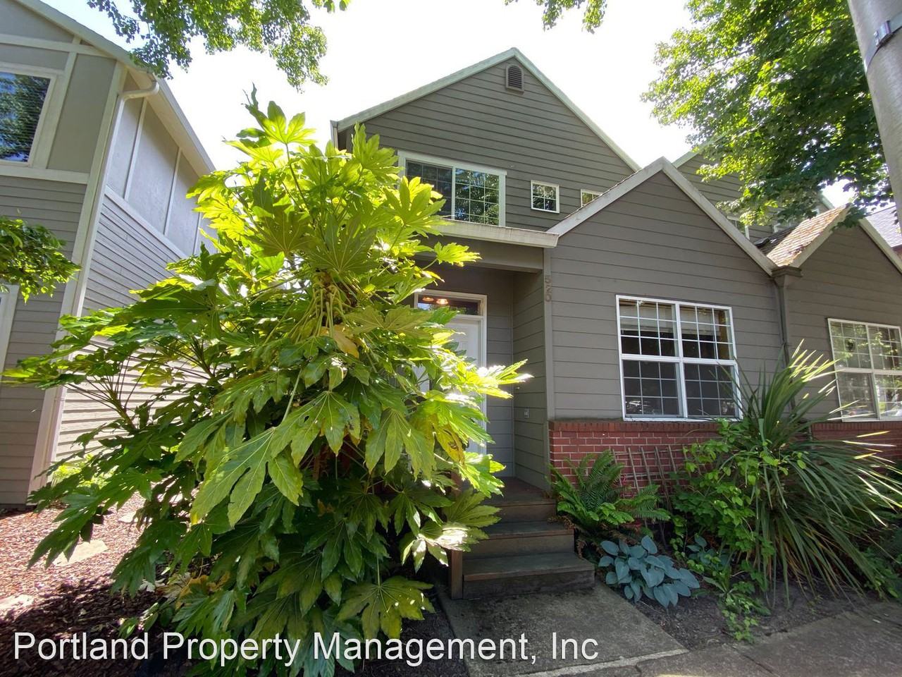 520 Ne Roth St - Photo 2 of 24