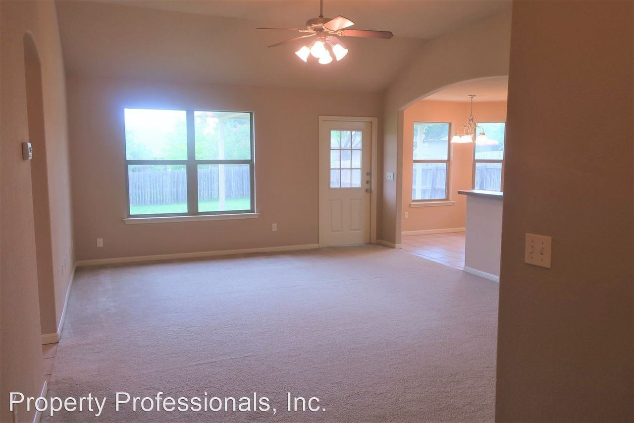 1648 Sunfire Cir - Photo 2 of 11