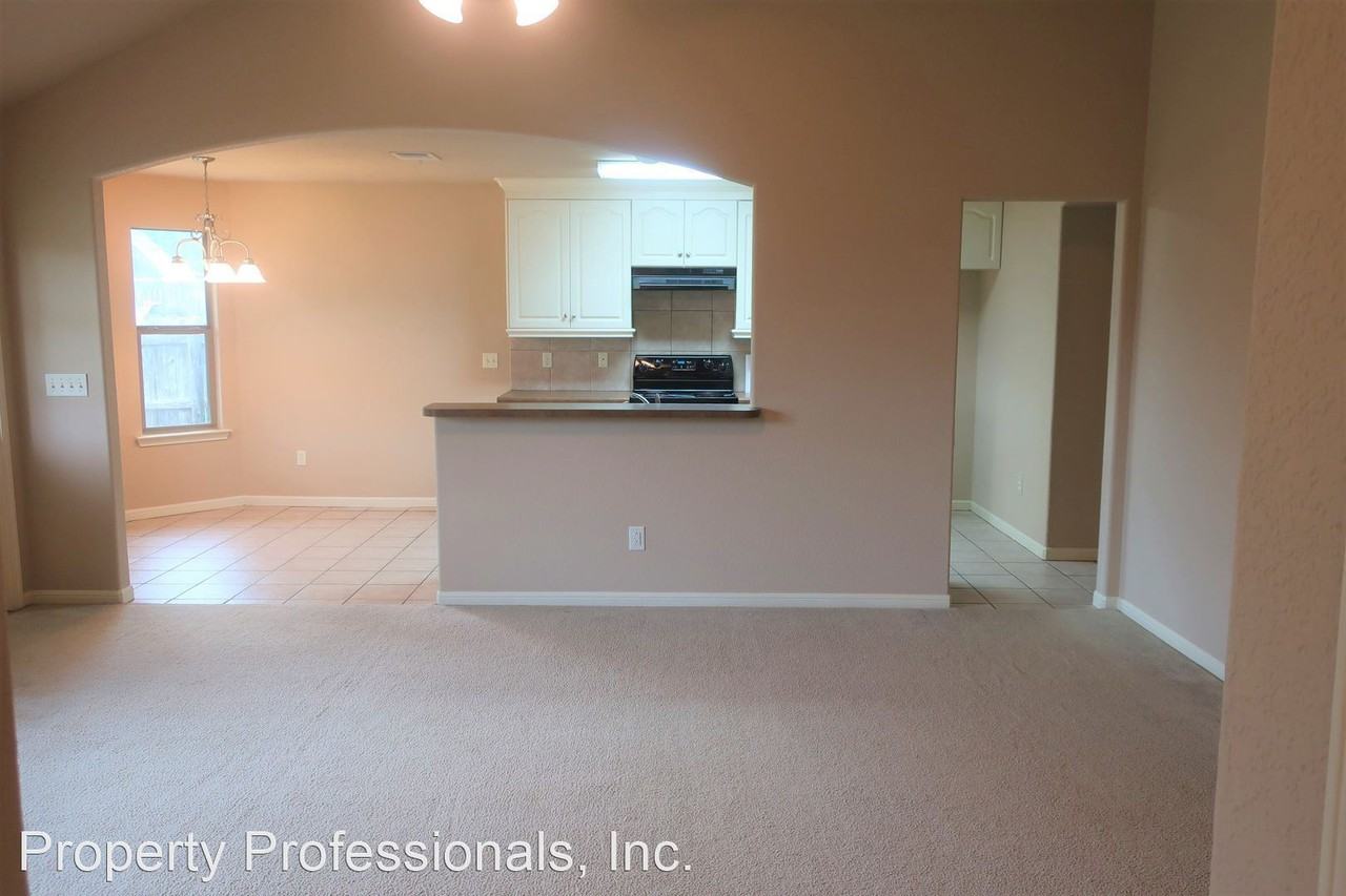 1648 Sunfire Cir - Photo 3 of 11