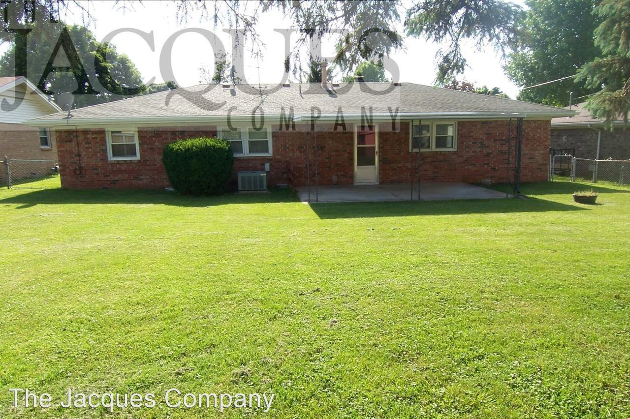3538 N Rogers Ave - Photo 2 of 15
