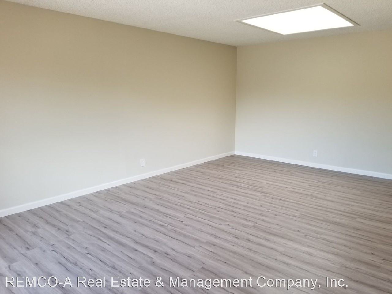 1739 W River Ln - Photo 3 of 27