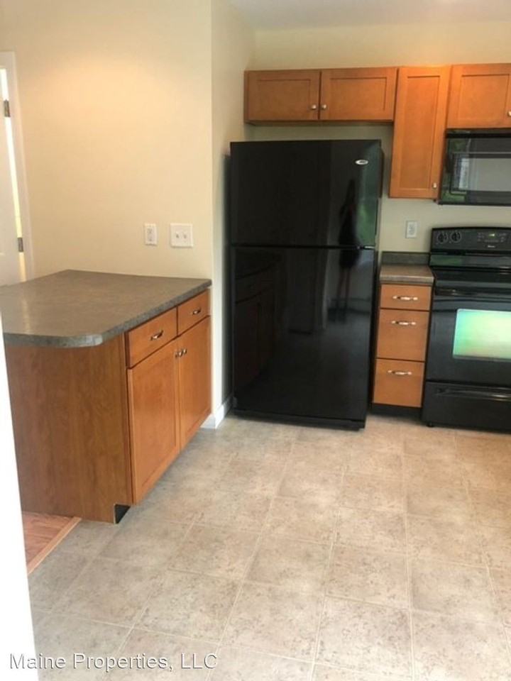 63 Day Rd - Photo 3 of 21