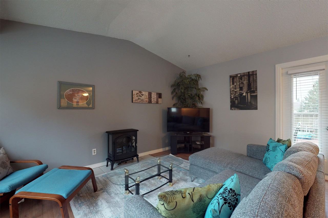 602 Willow Crt Nw - Photo 3 of 36