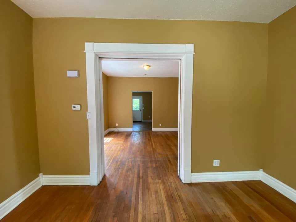 1112 26th St - Photo 2 of 18
