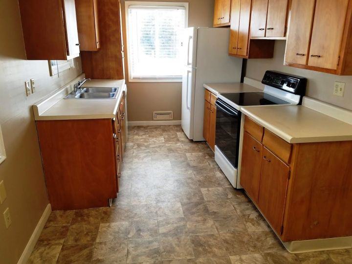 2139 Monad Rd - Photo 2 of 7