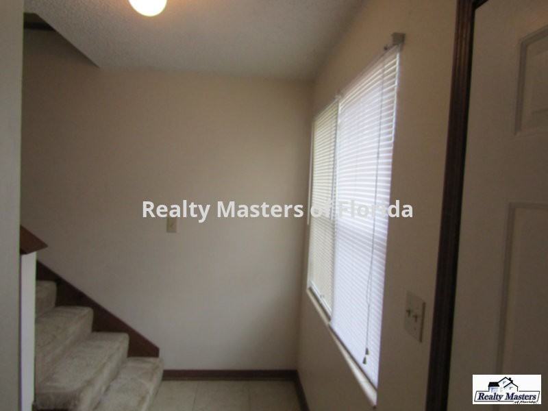 9618 Sandpiper St - Photo 2 of 13