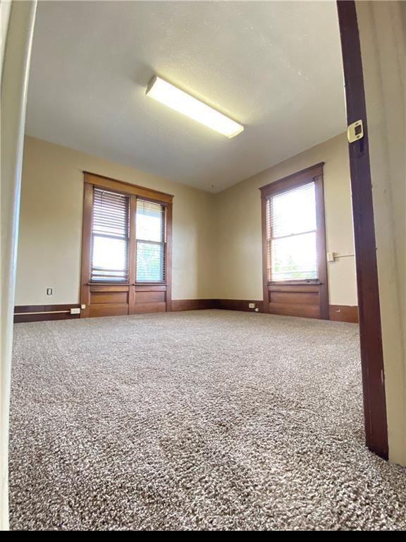 828 Fairmount Ave - Photo 3 of 18