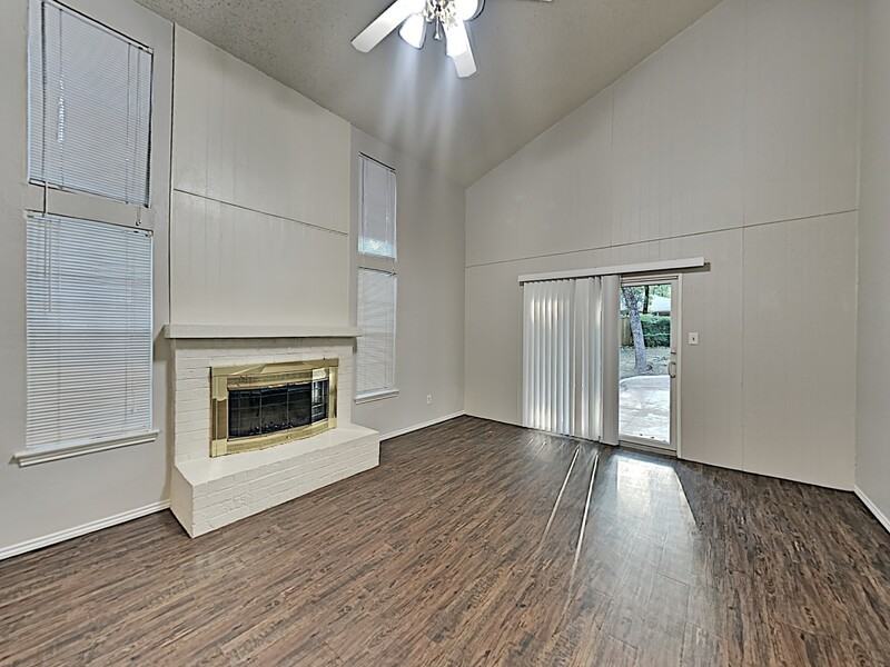 1926 Crooked Ln - Photo 2 of 17