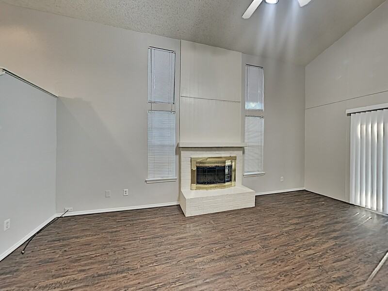 1926 Crooked Ln - Photo 3 of 17